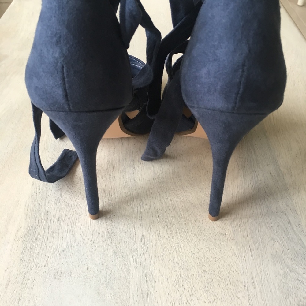 Shoes - Picture 3 of 5